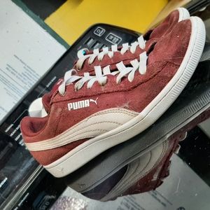 Puma Sneakers